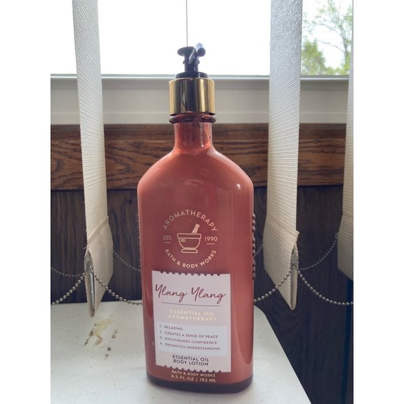 Ylang Ylang Fragrance Aromatherapy Lotion Pump Top Bath & Body Works SheaBut NEW - Picture 4 of 5